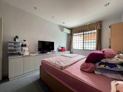 Peakview Estate (D16), Terrace #630855021
